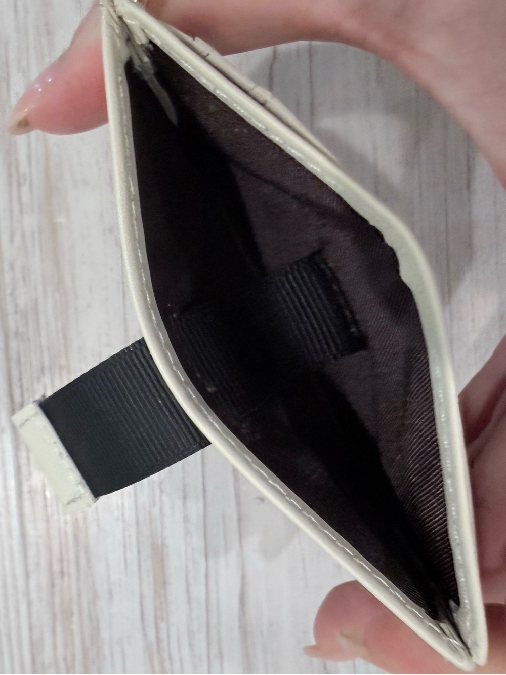 ANDAR off white Cardholder Wallet with ID Window - Picture 2 of 3